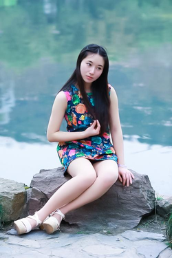 午夜商店APP注册界面展示